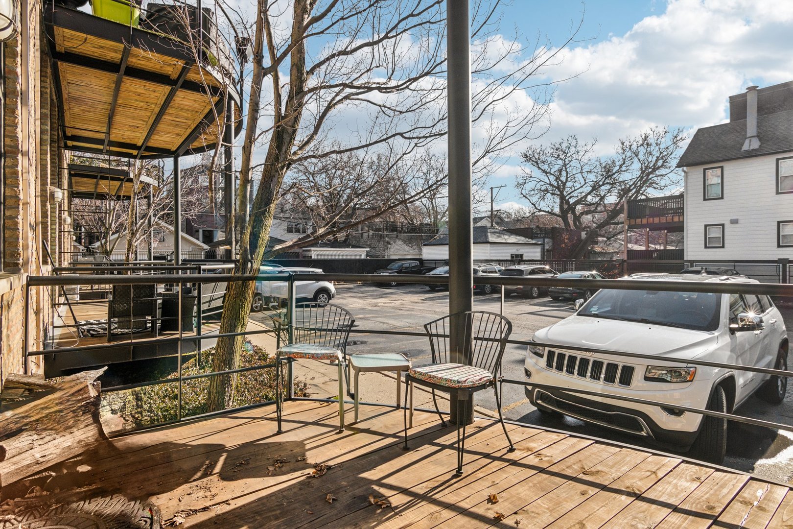 2343 N Greenview Avenue Unit: 111