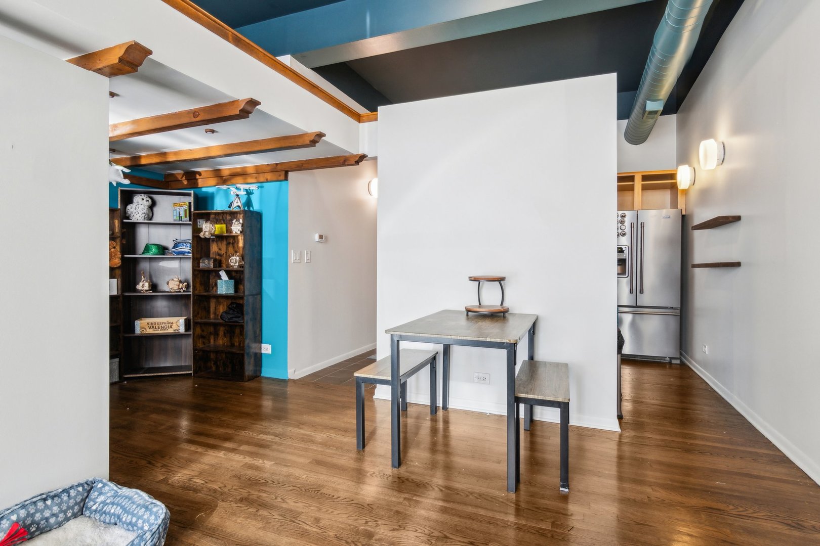 2343 N Greenview Avenue Unit: 111