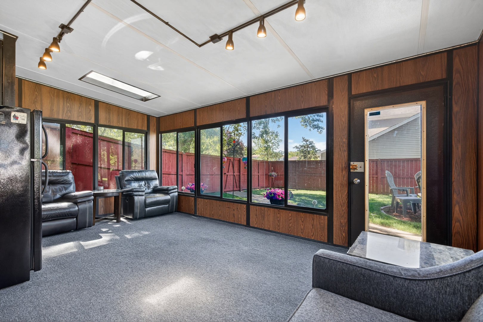 802 Prairie Avenue