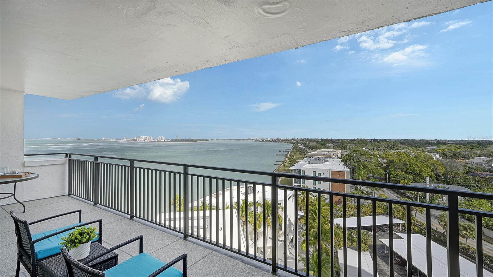 4822 OCEAN BLVD #10F