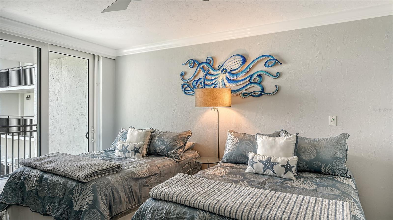 4822 OCEAN BLVD #10F