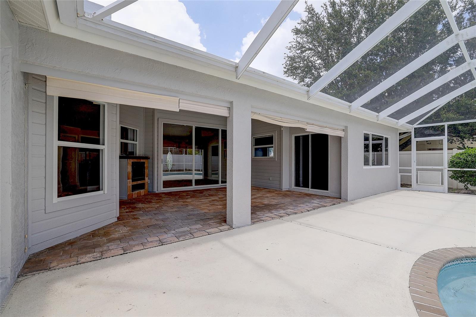 4589 DOVER STREET CIR E