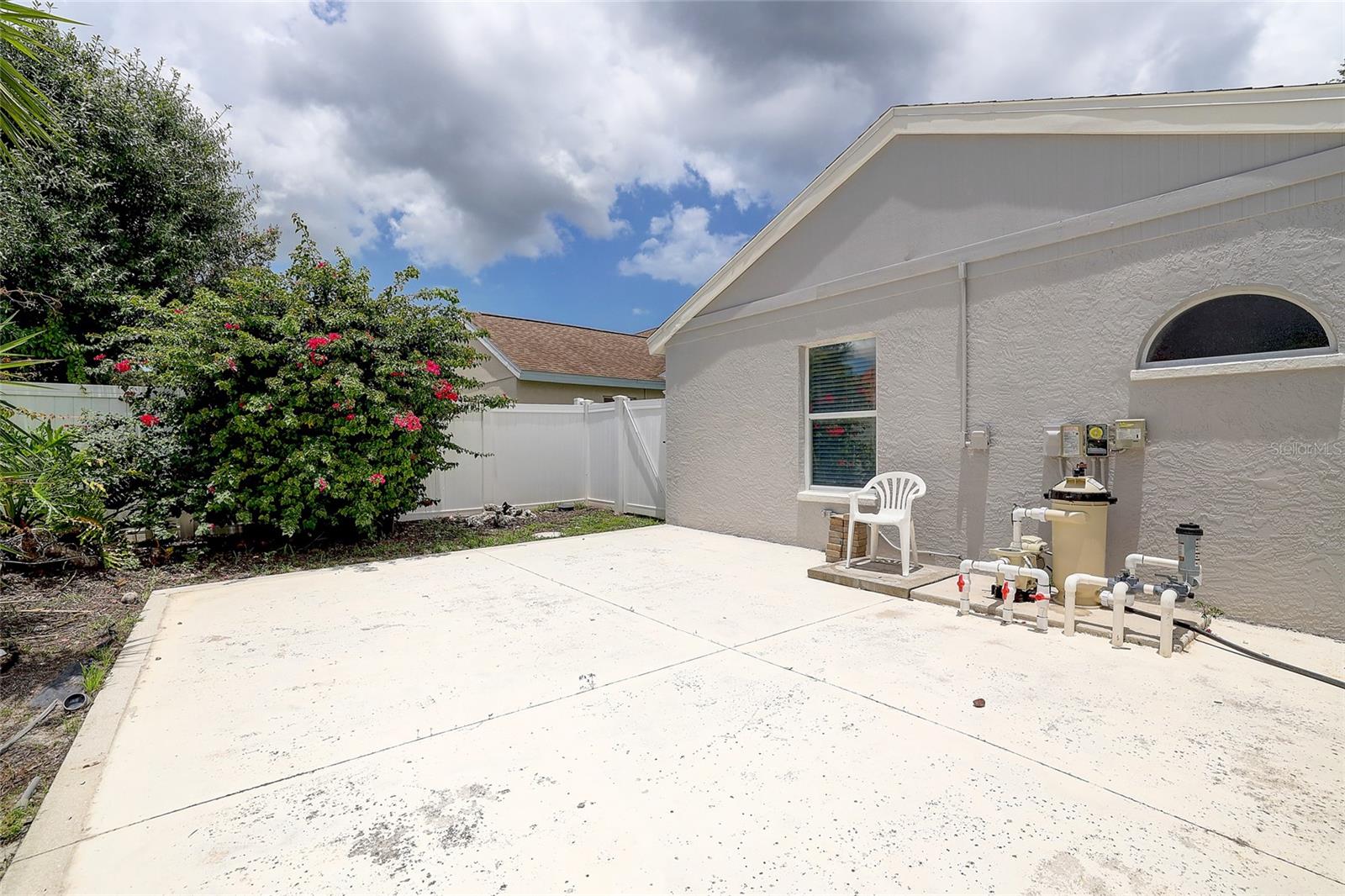 4589 DOVER STREET CIR E