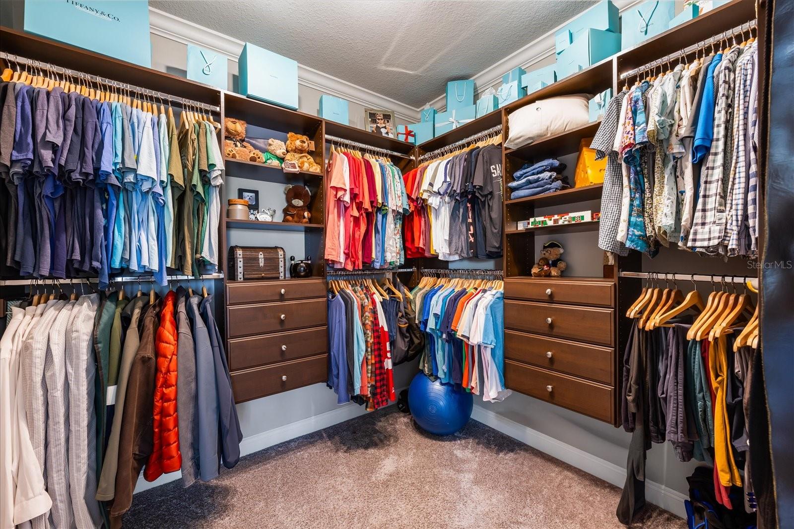 7012 WHITE WILLOW CT