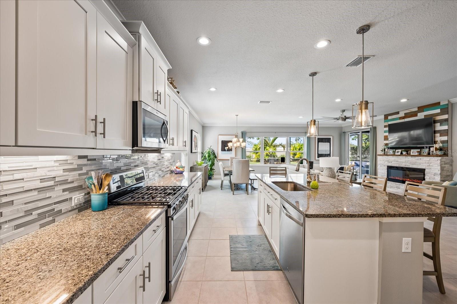 7012 WHITE WILLOW CT