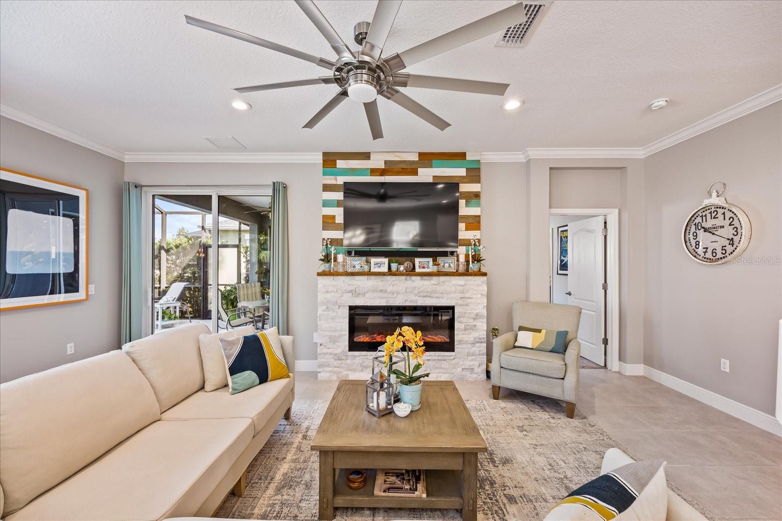 7012 WHITE WILLOW CT