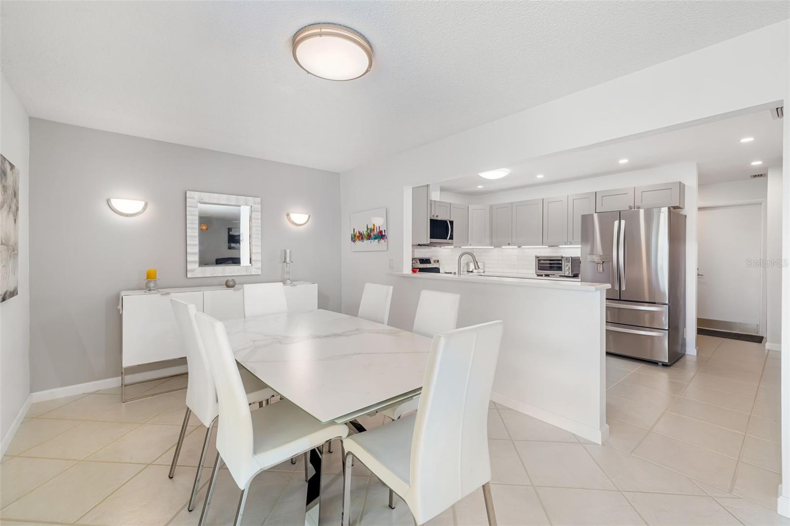 6940 W COUNTRY CLUB DR N #V-77