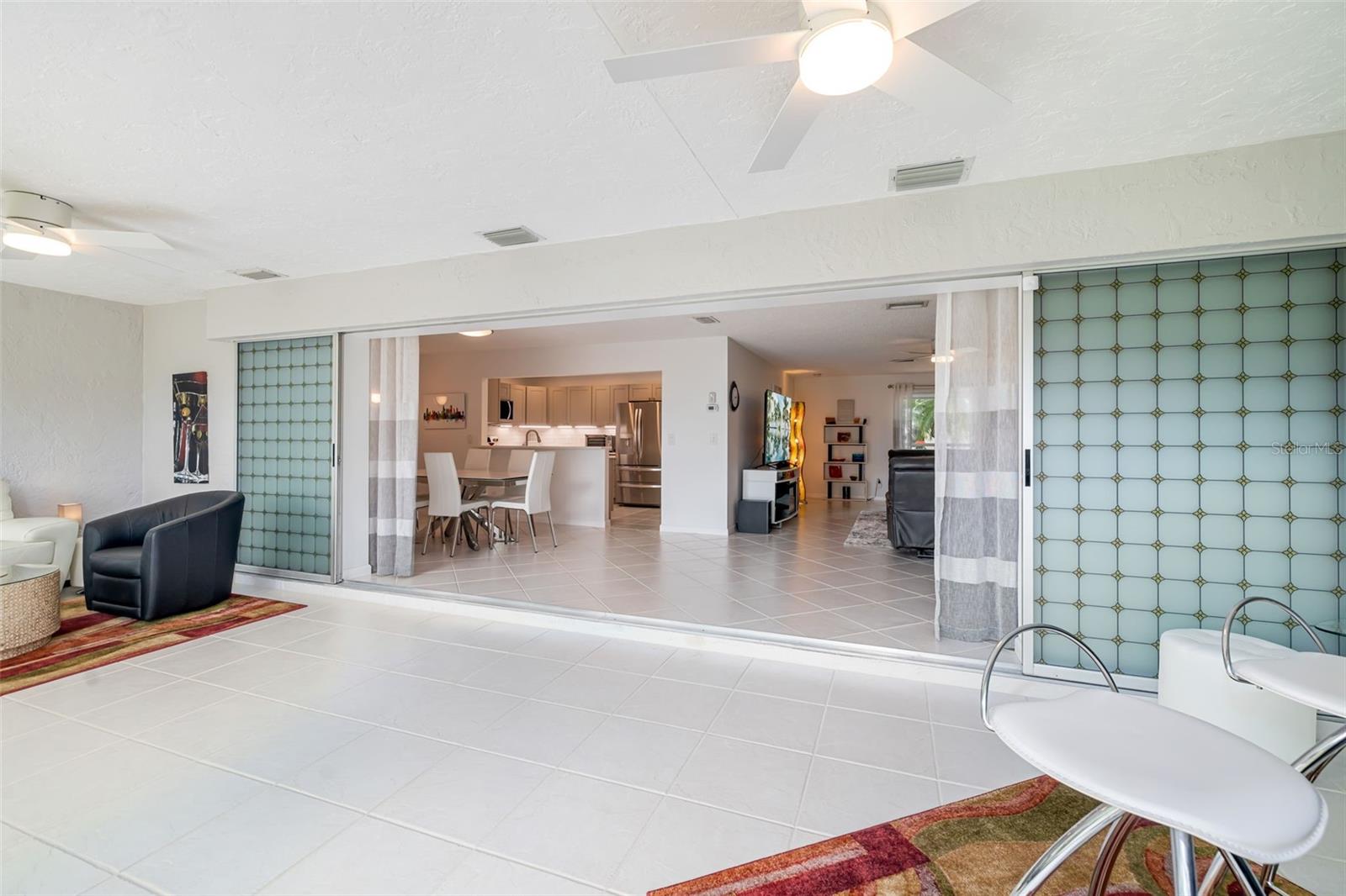 6940 W COUNTRY CLUB DR N #V-77