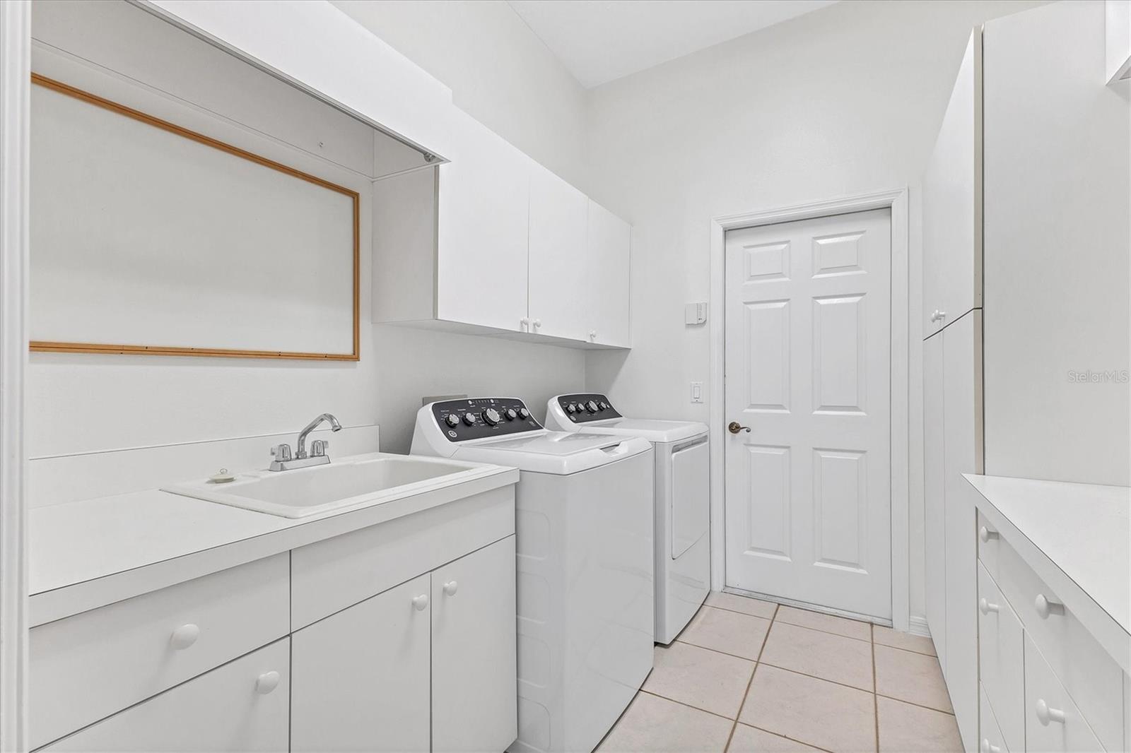 9238 13TH AVENUE CIR NW