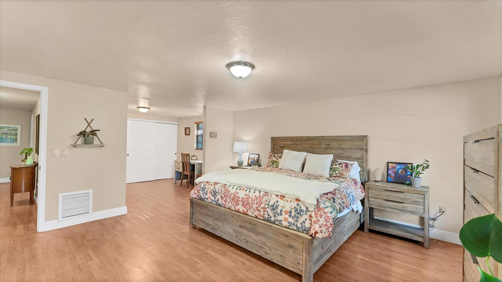 5237 TURTLE CREEK LN