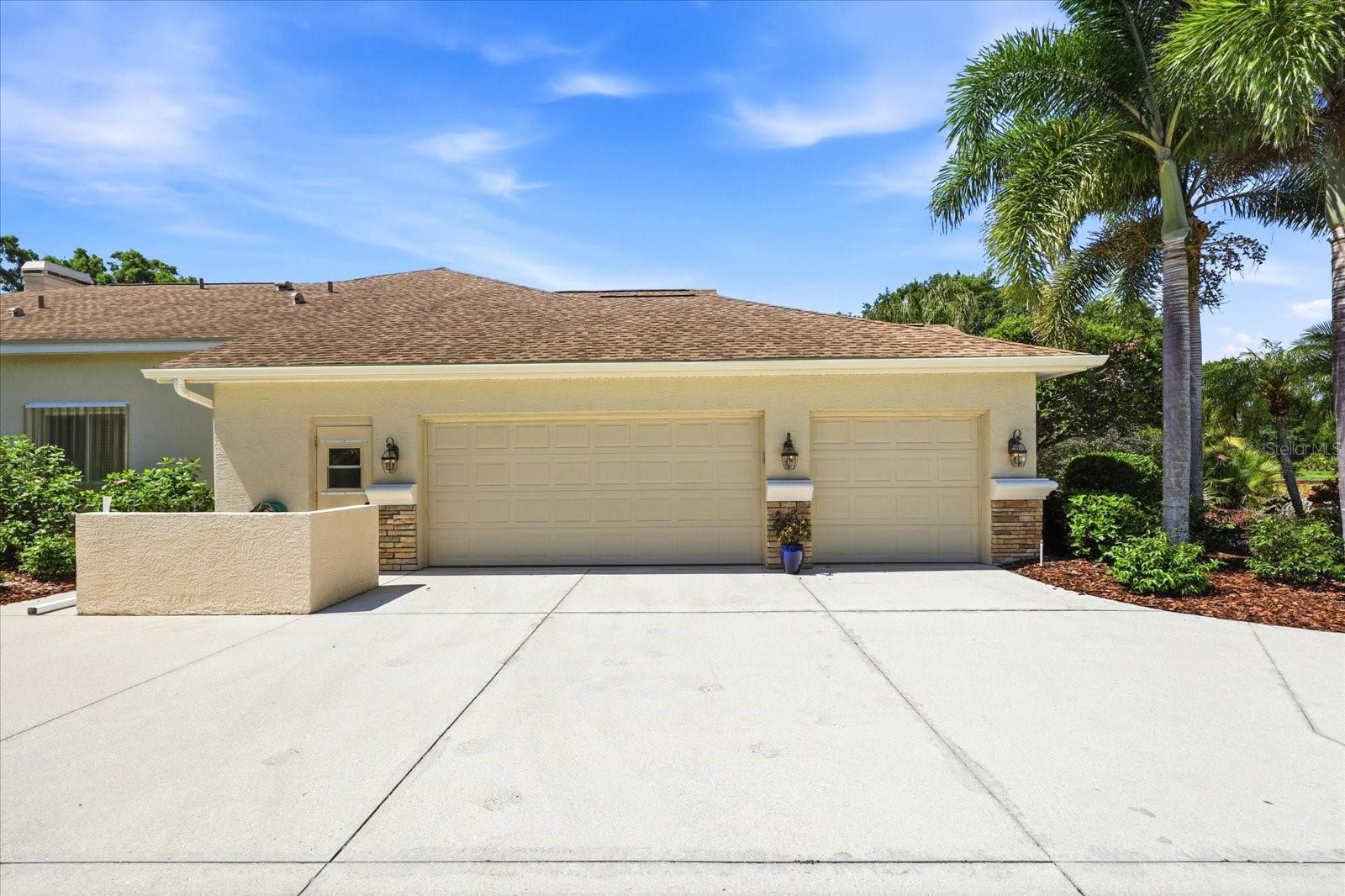10010 CHERRY HILLS AVENUE CIR
