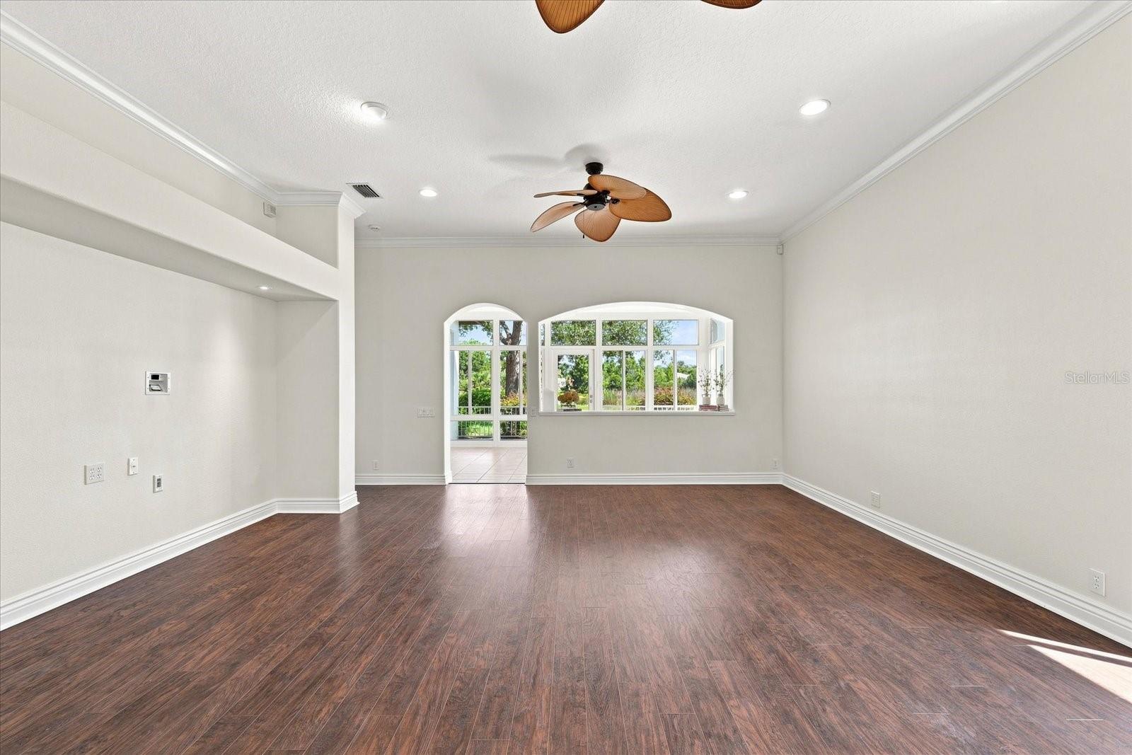 10209 SILVERADO CIR