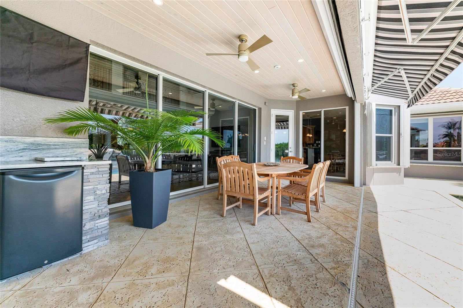 3954 CROOKED ISLAND DR