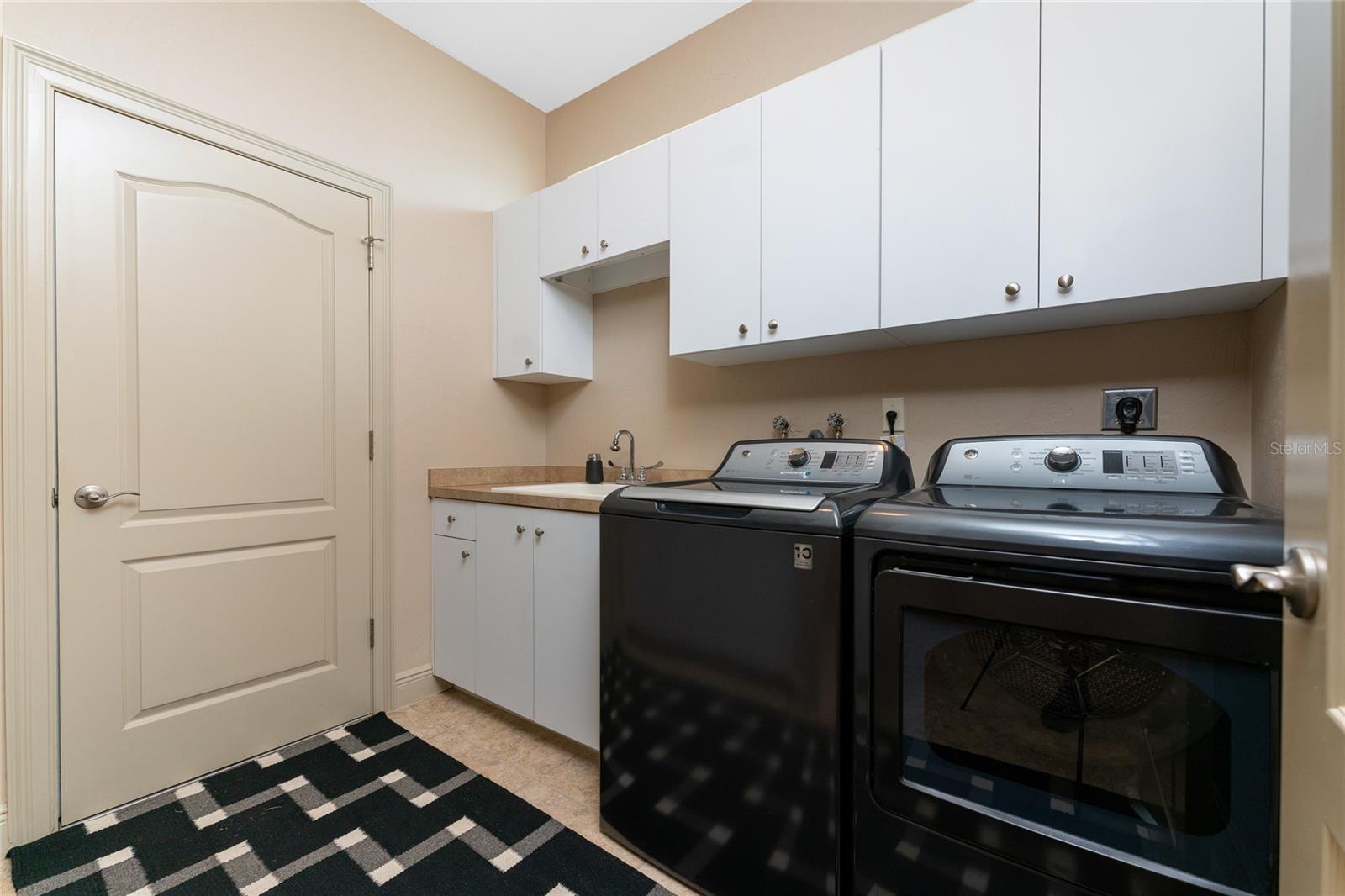 3954 CROOKED ISLAND DR