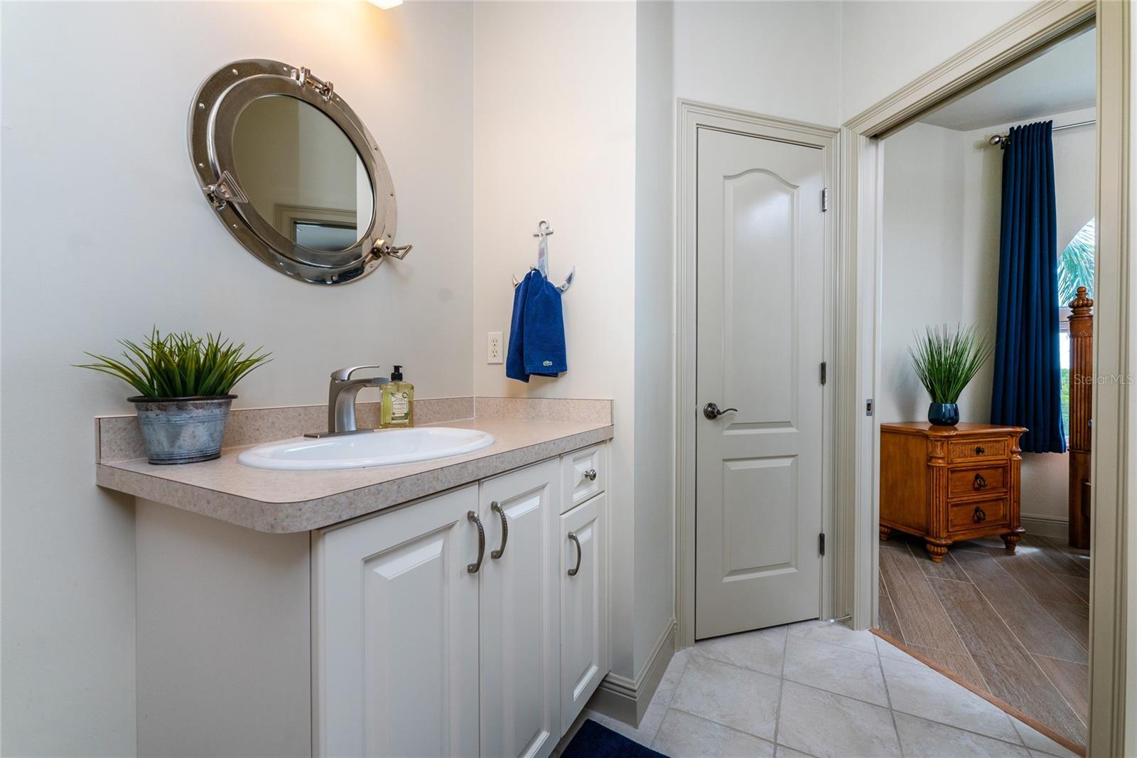 3954 CROOKED ISLAND DR