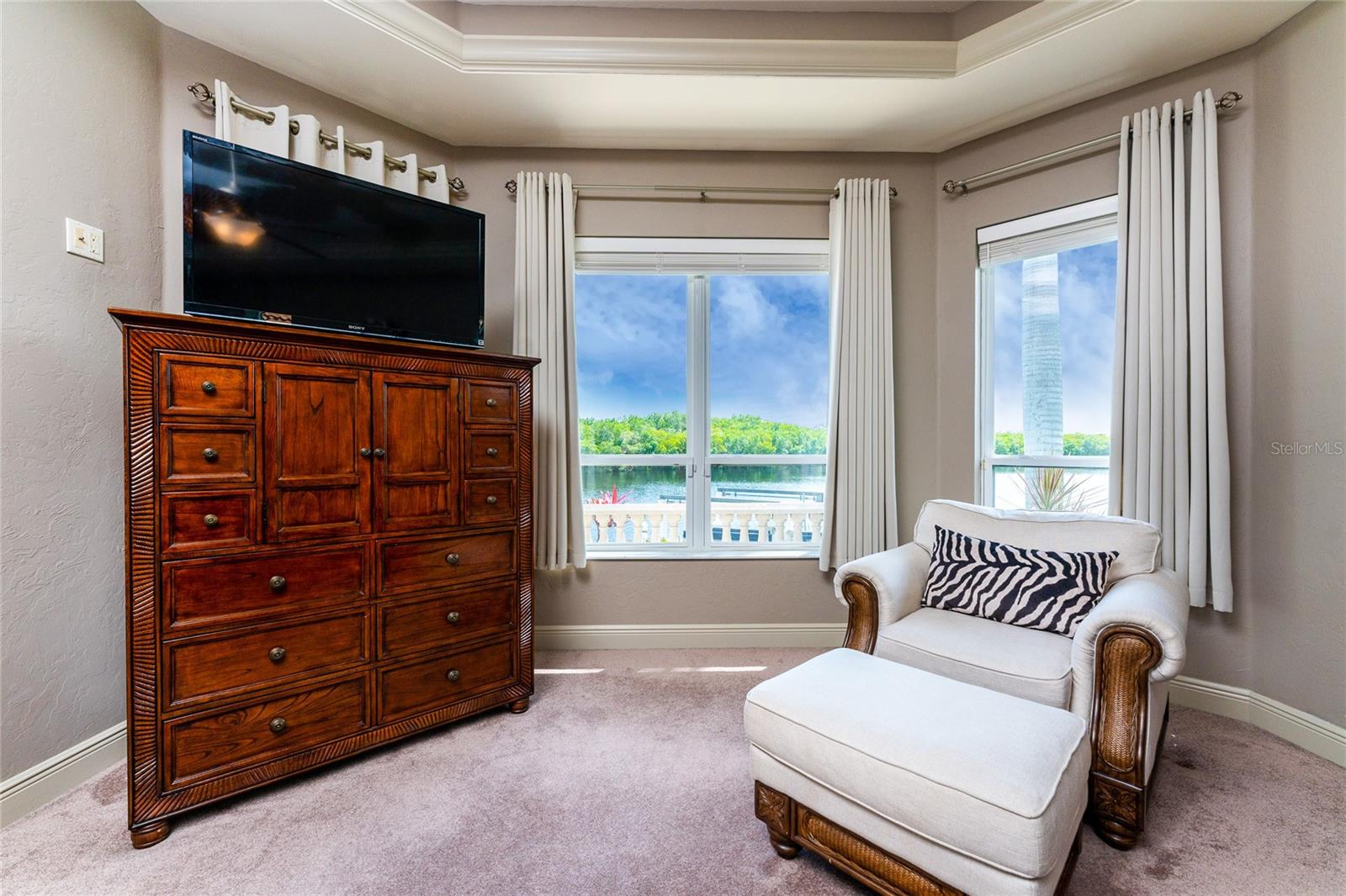 3954 CROOKED ISLAND DR