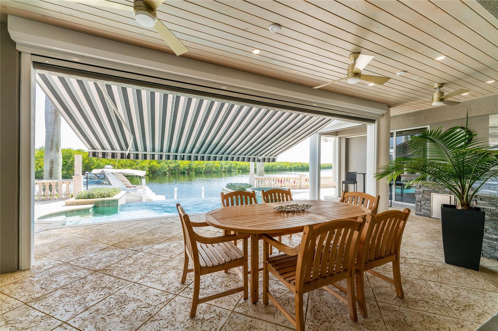 3954 CROOKED ISLAND DR