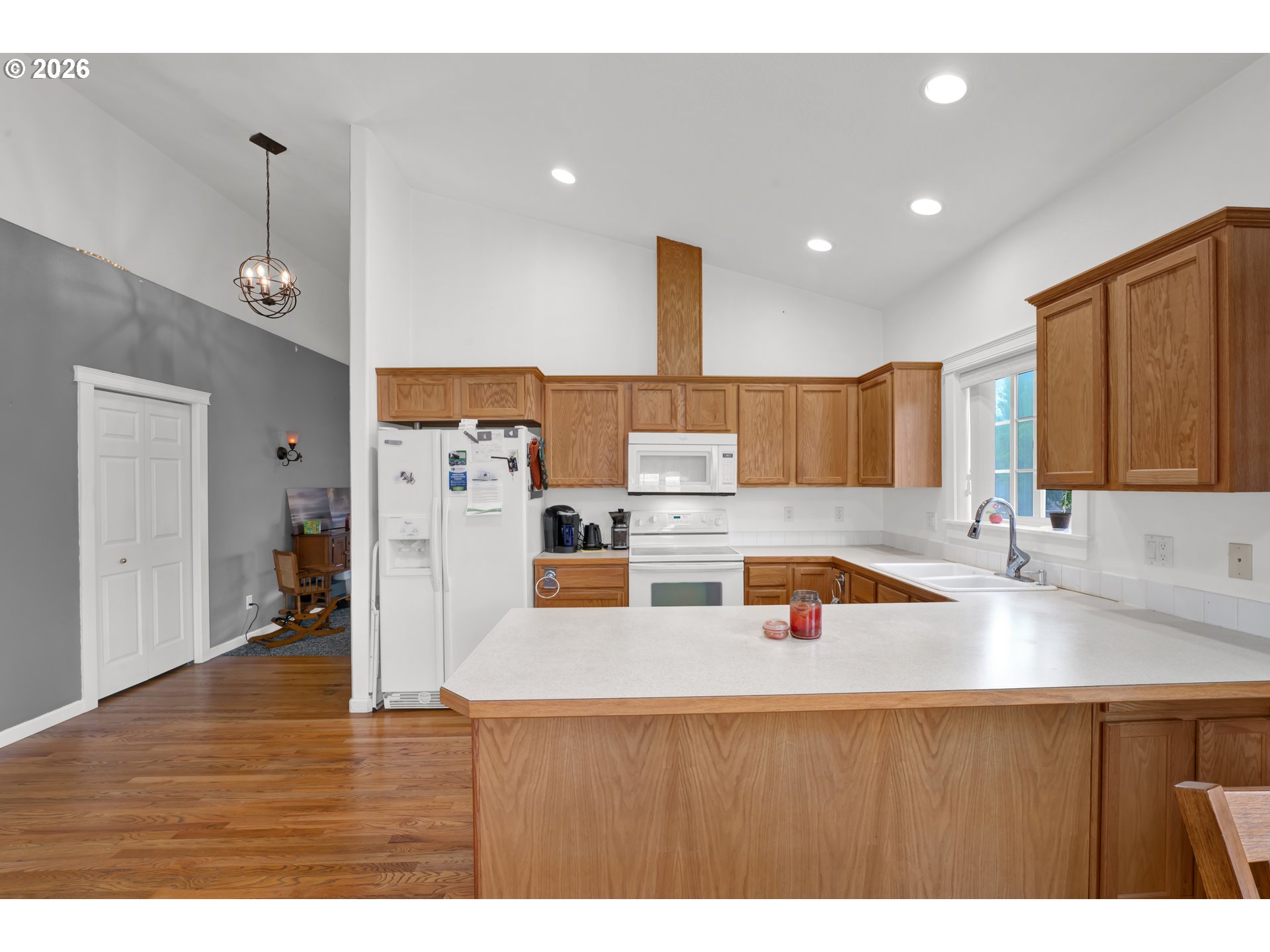 3392 FALCON DR