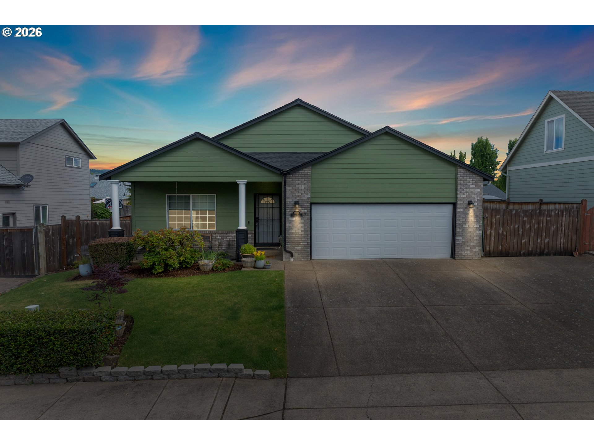 3392 FALCON DR