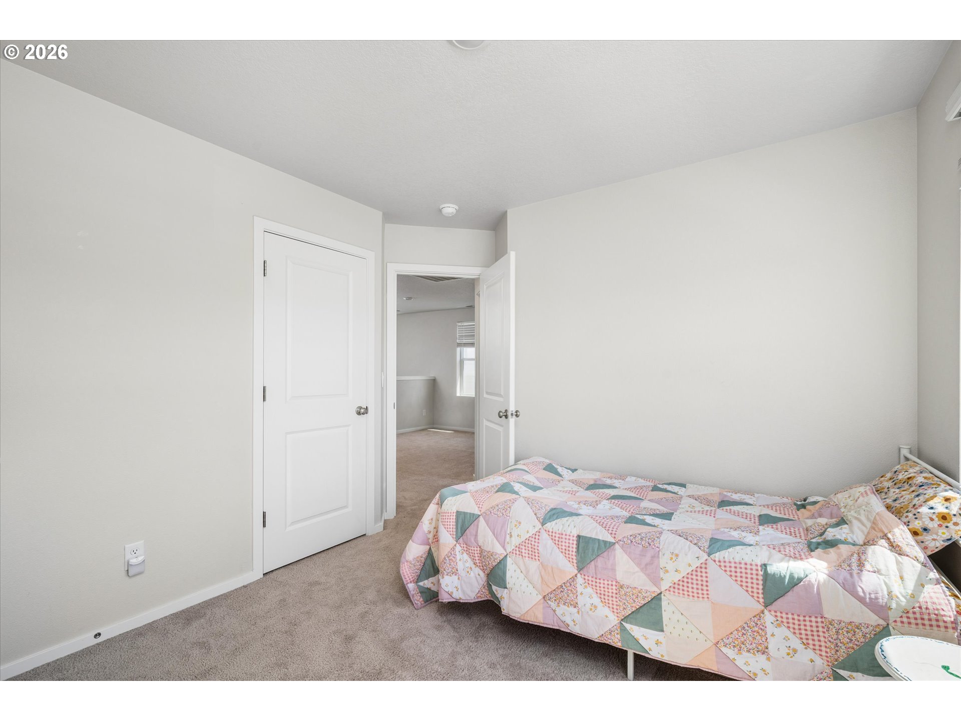 2906 V ST