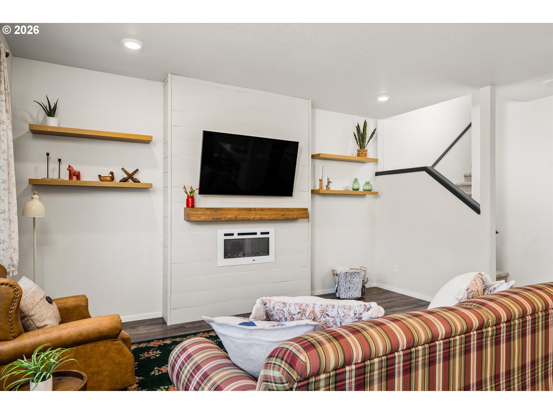 2906 V ST