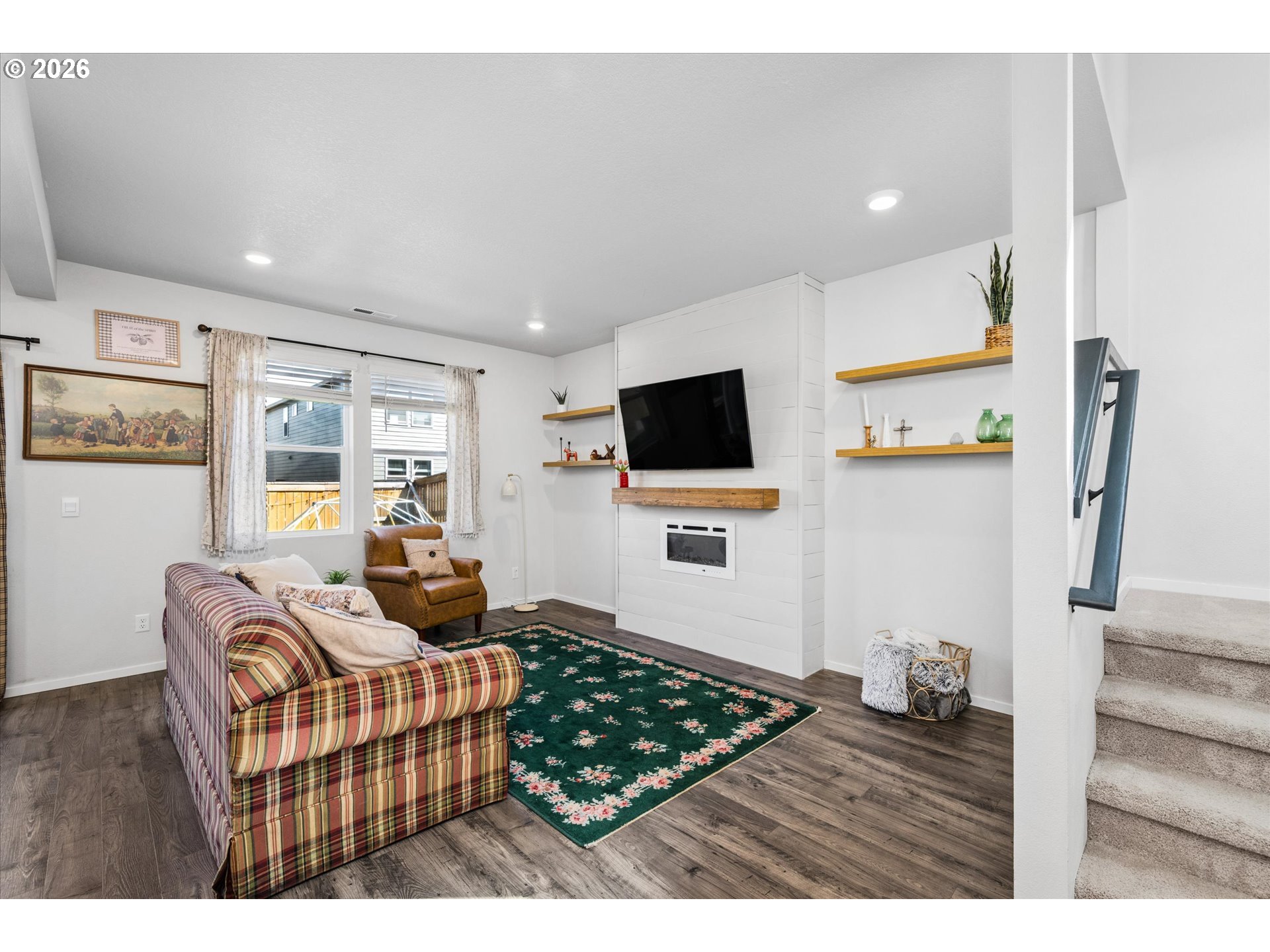 2906 V ST