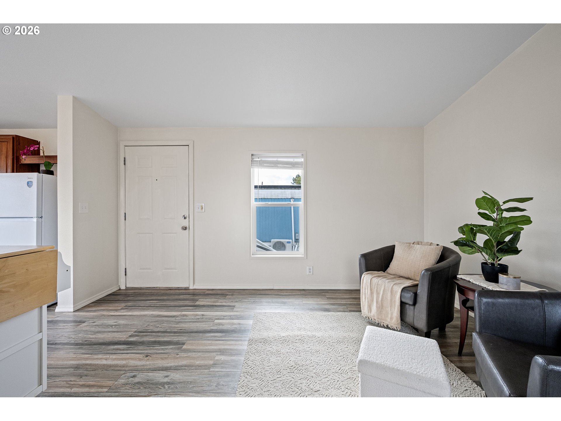 2150 LAURA ST 65