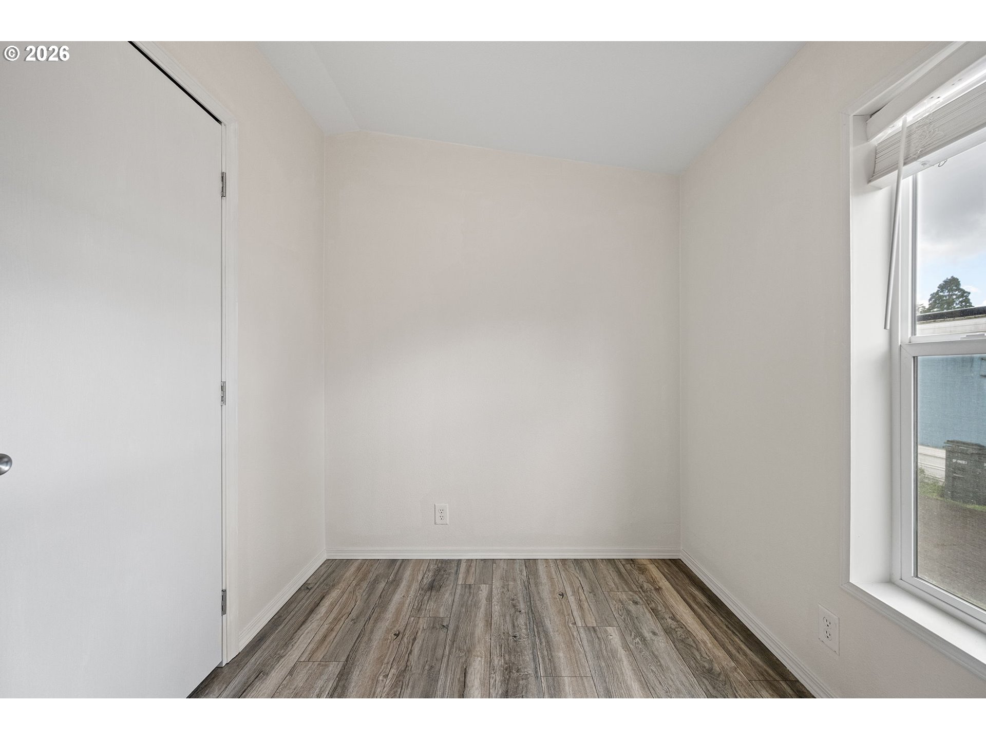 2150 LAURA ST 65