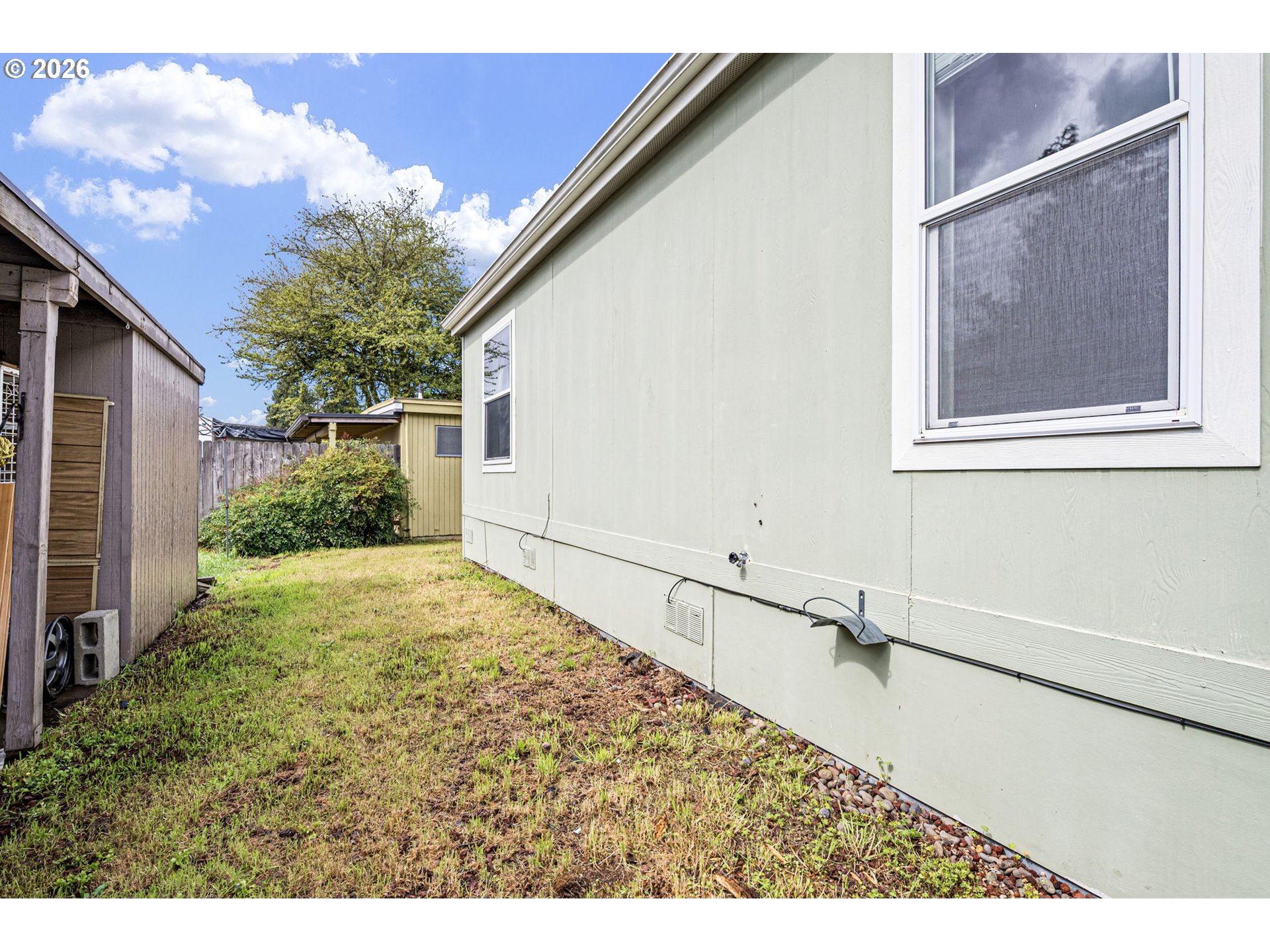 2150 LAURA ST 65