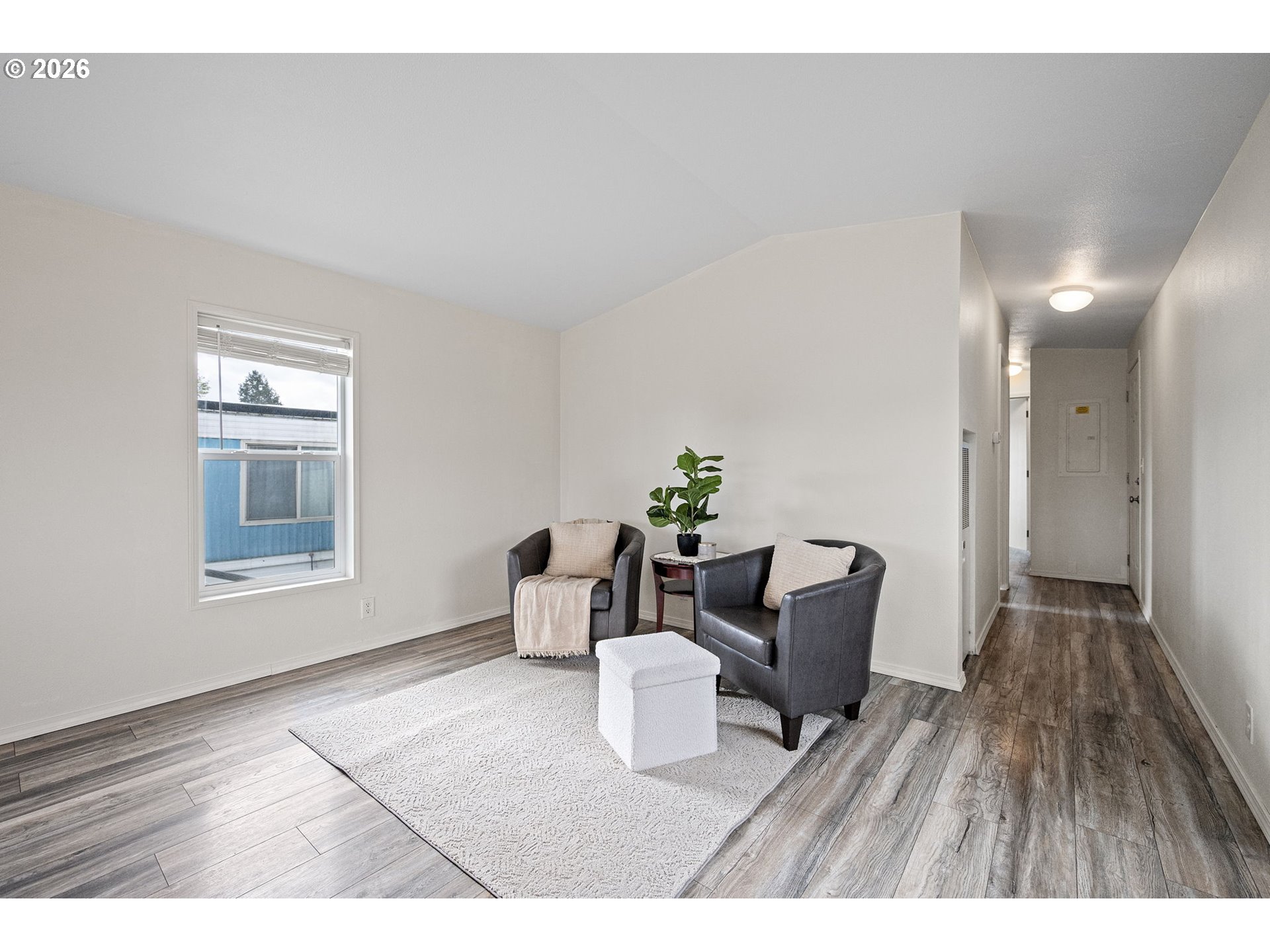 2150 LAURA ST 65