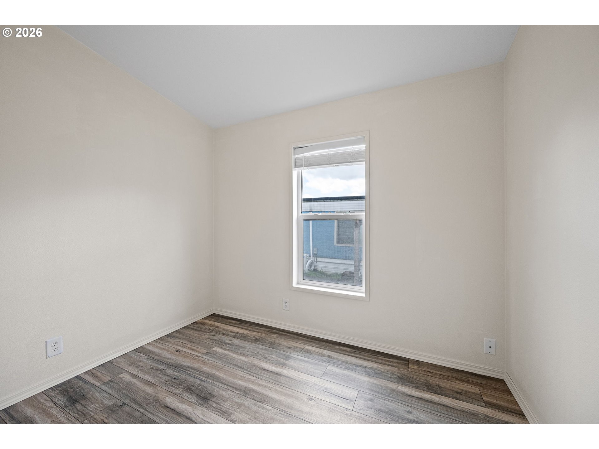 2150 LAURA ST 65