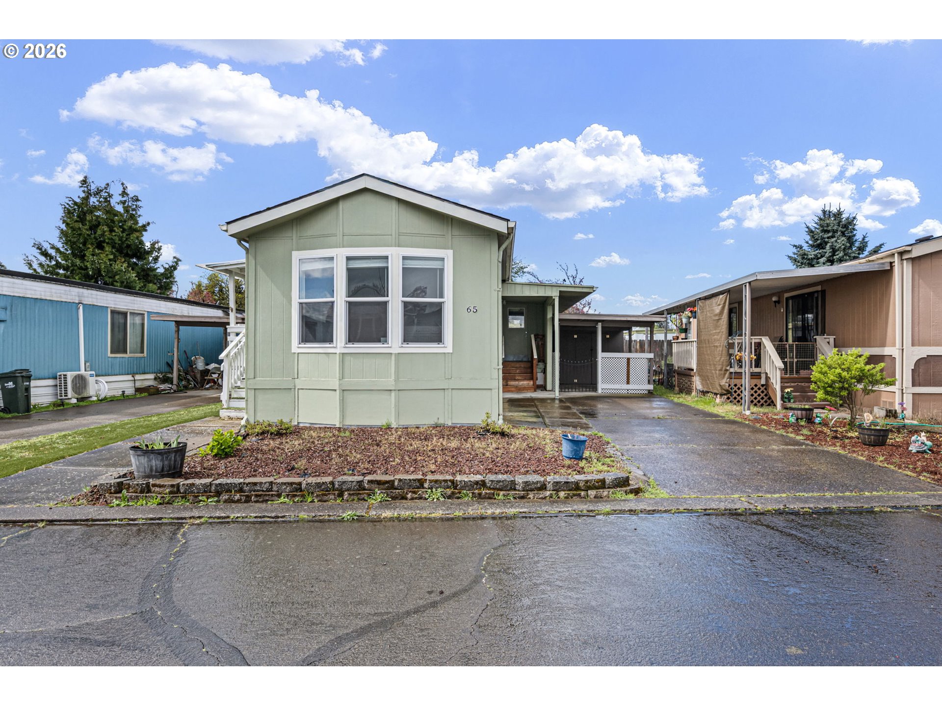 2150 LAURA ST 65