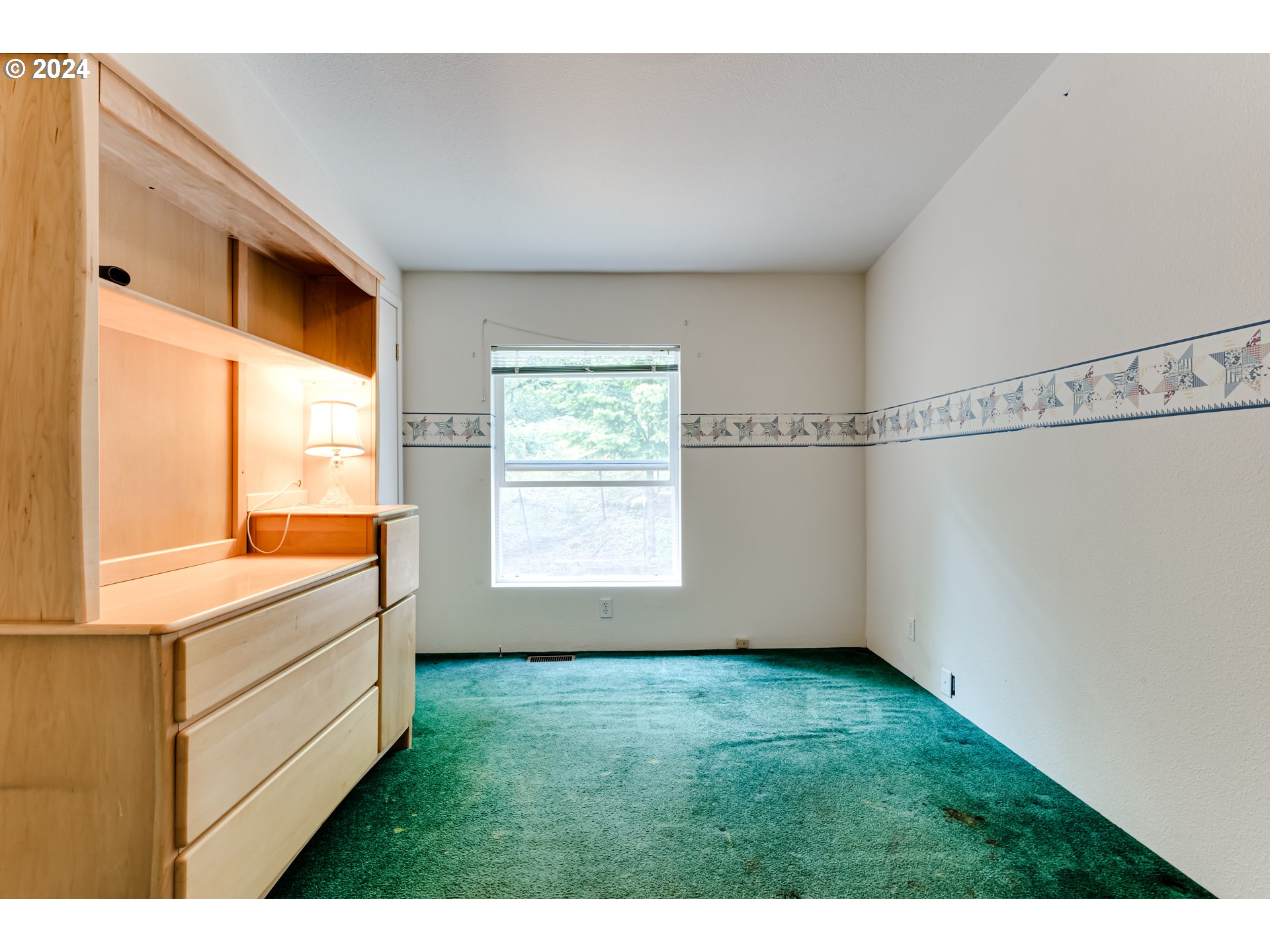 84842 S WILLAMETTE ST