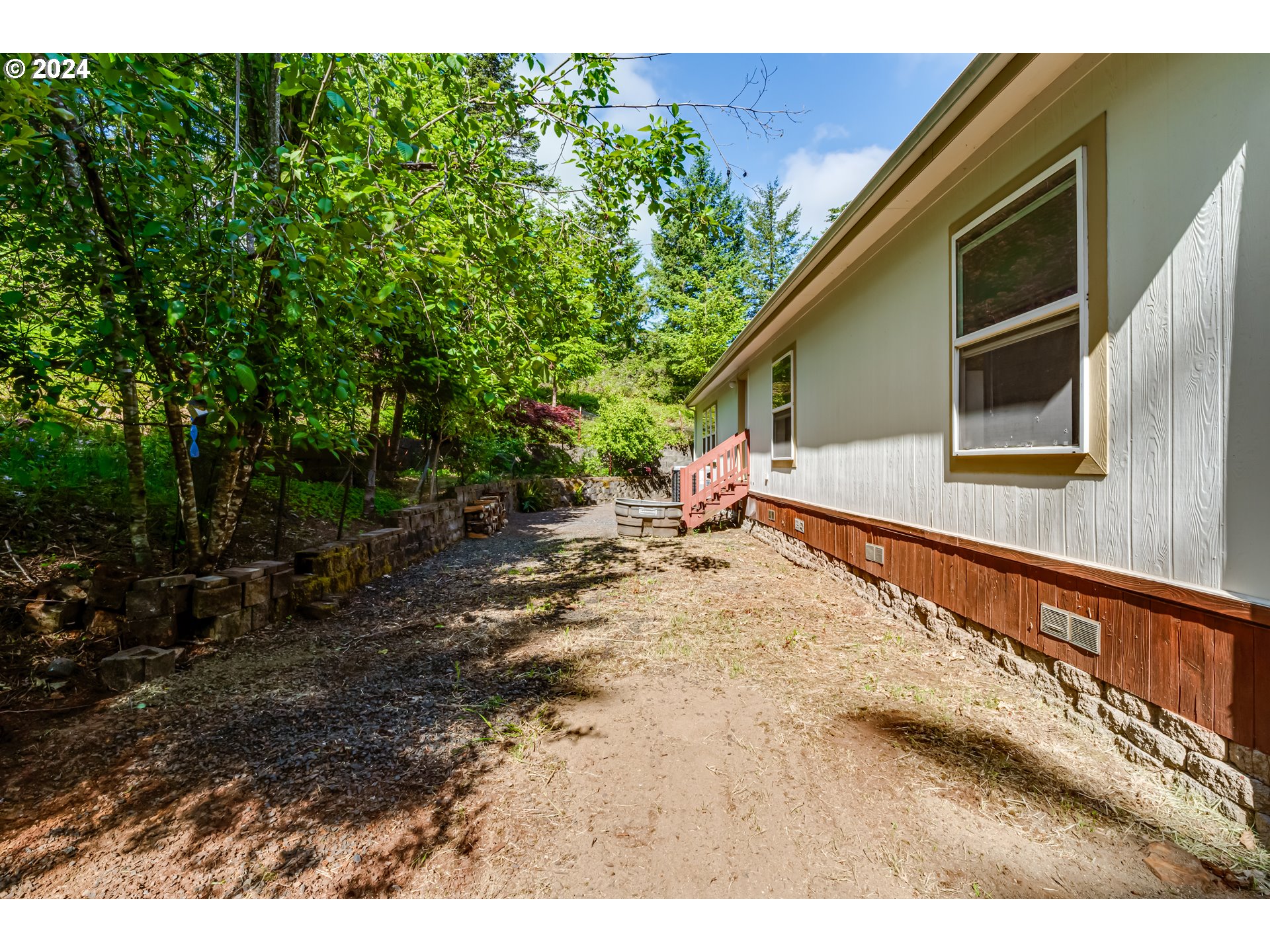 84842 S WILLAMETTE ST