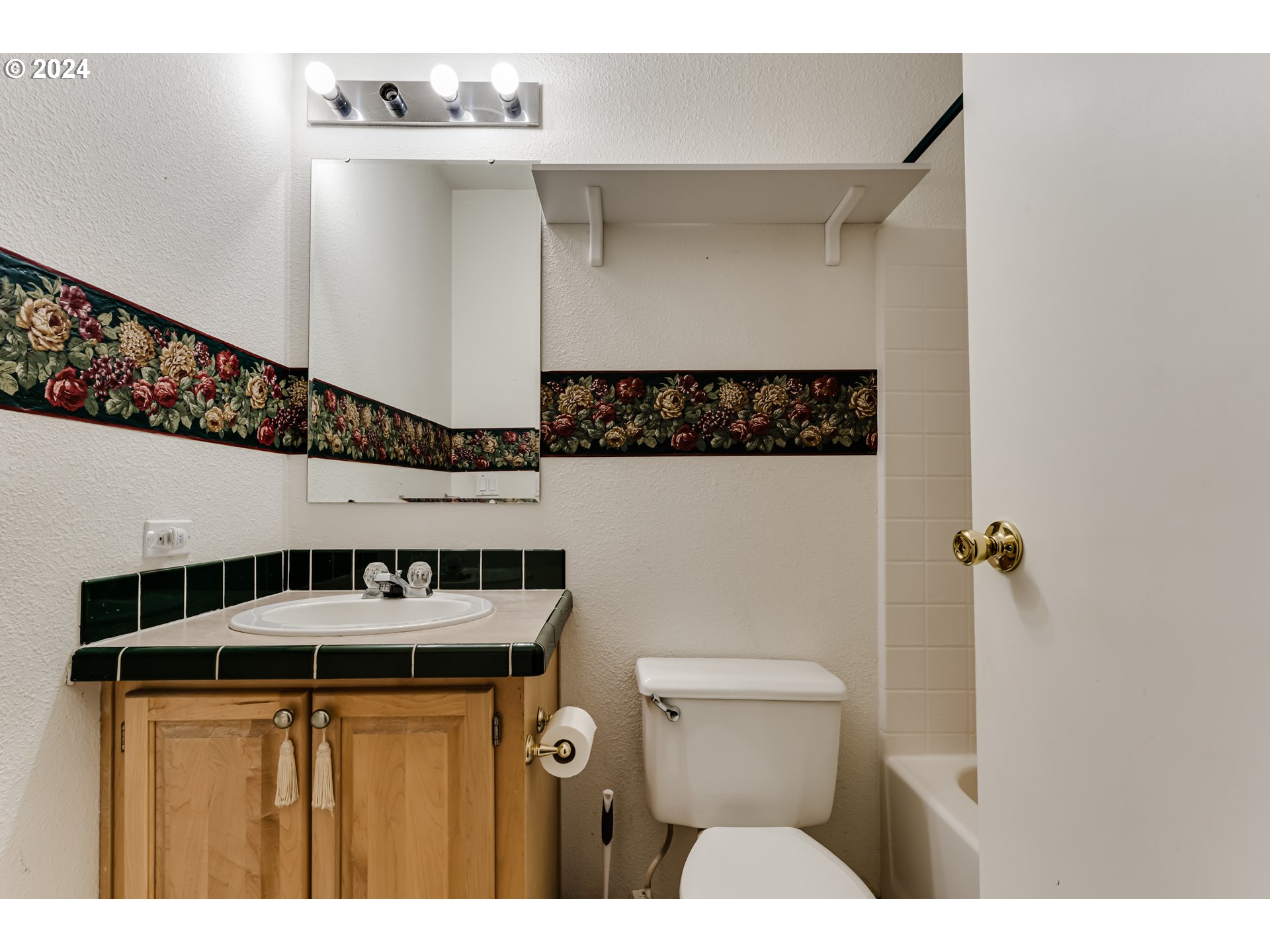 84842 S WILLAMETTE ST