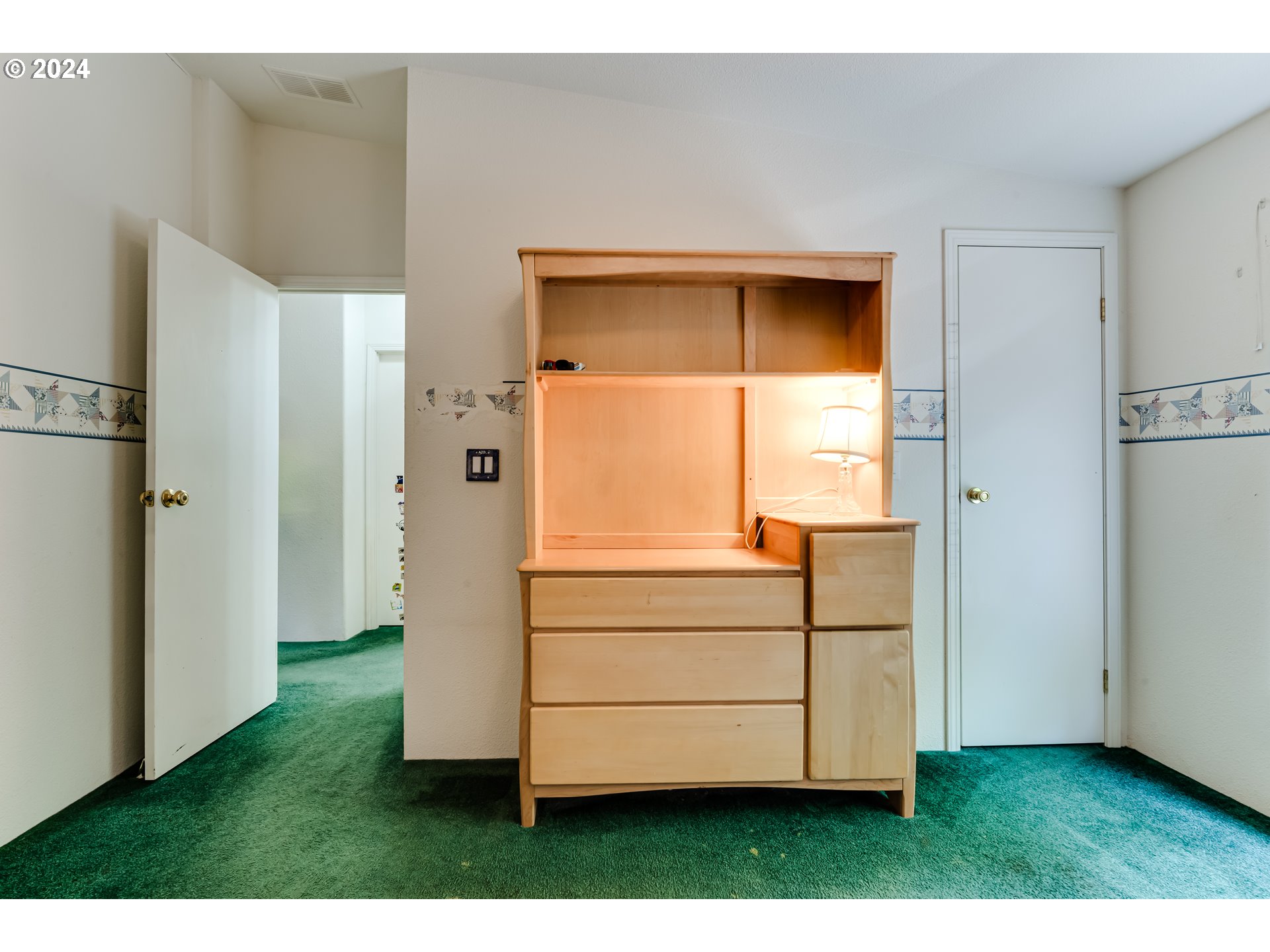 84842 S WILLAMETTE ST