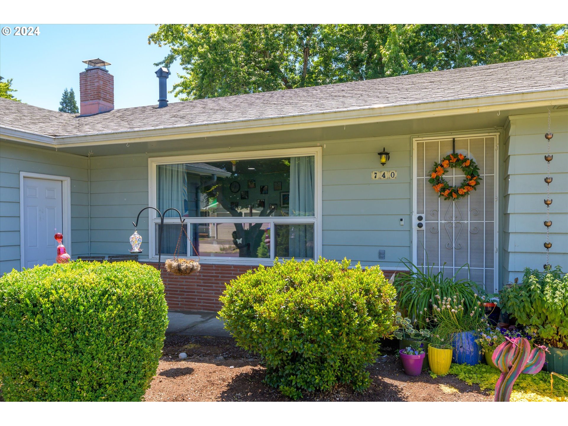 740 SILVER LN