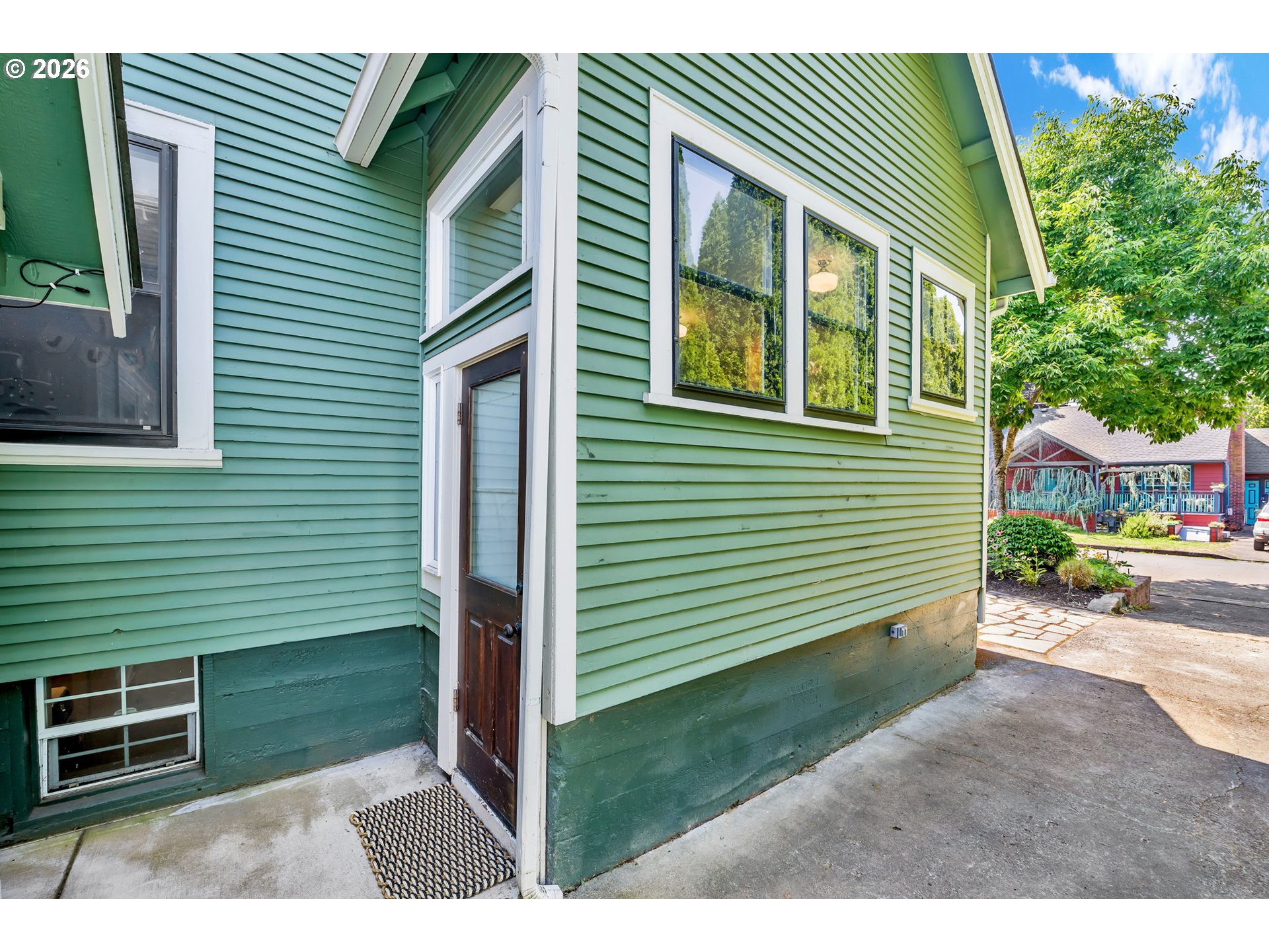 39 ASH ST