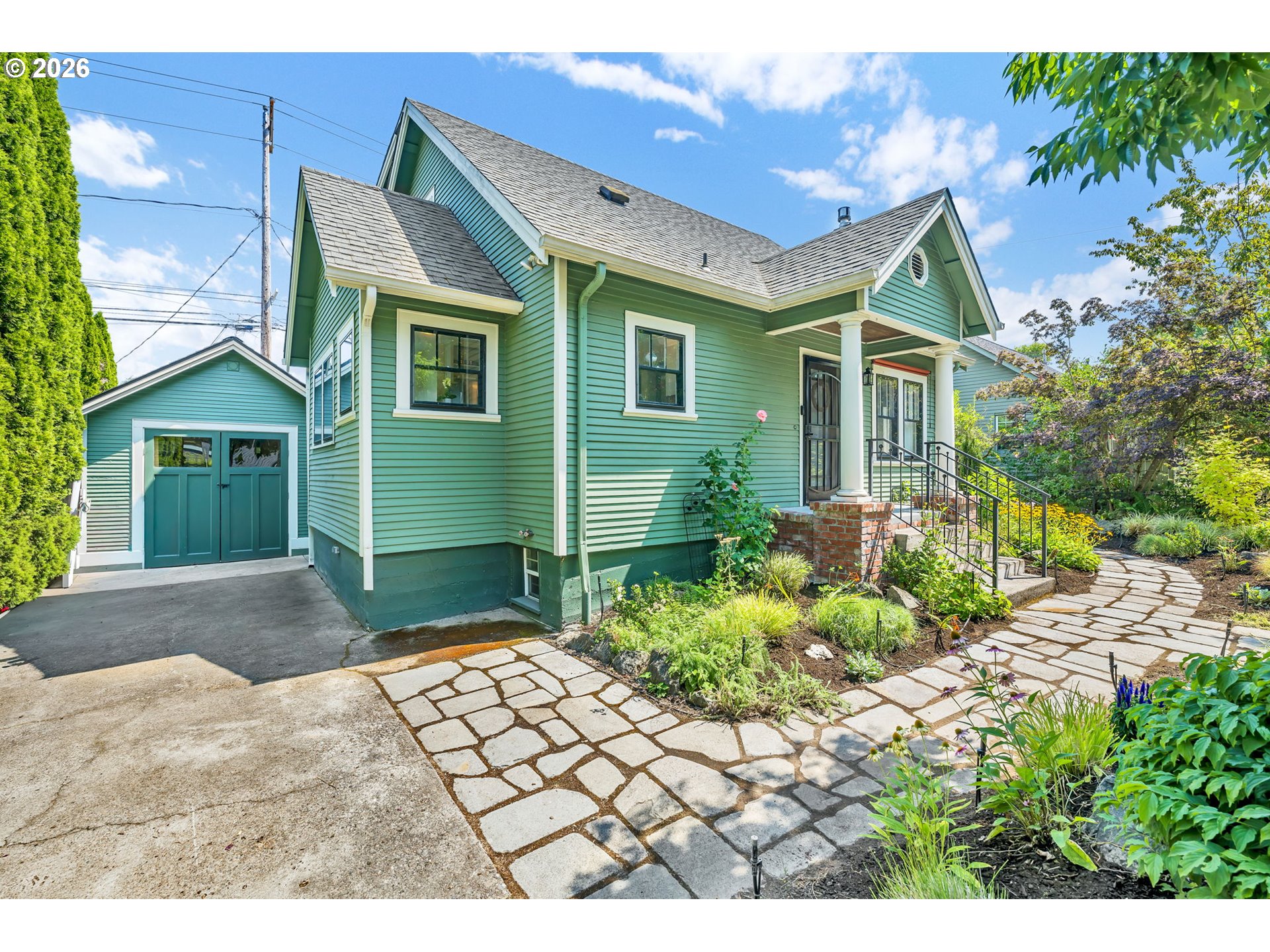 39 ASH ST