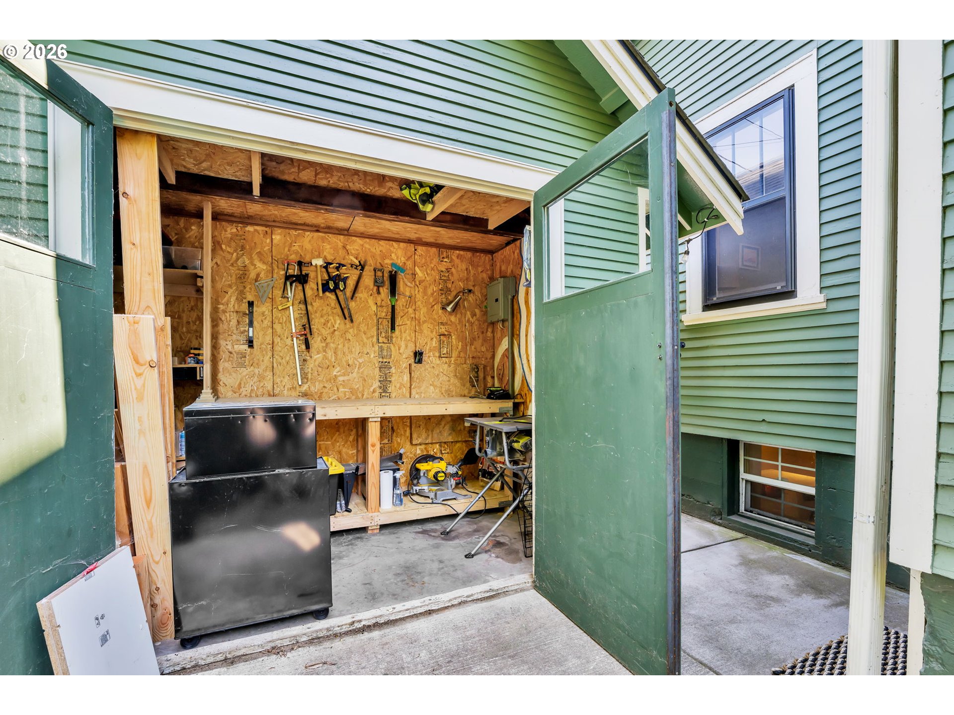 39 ASH ST