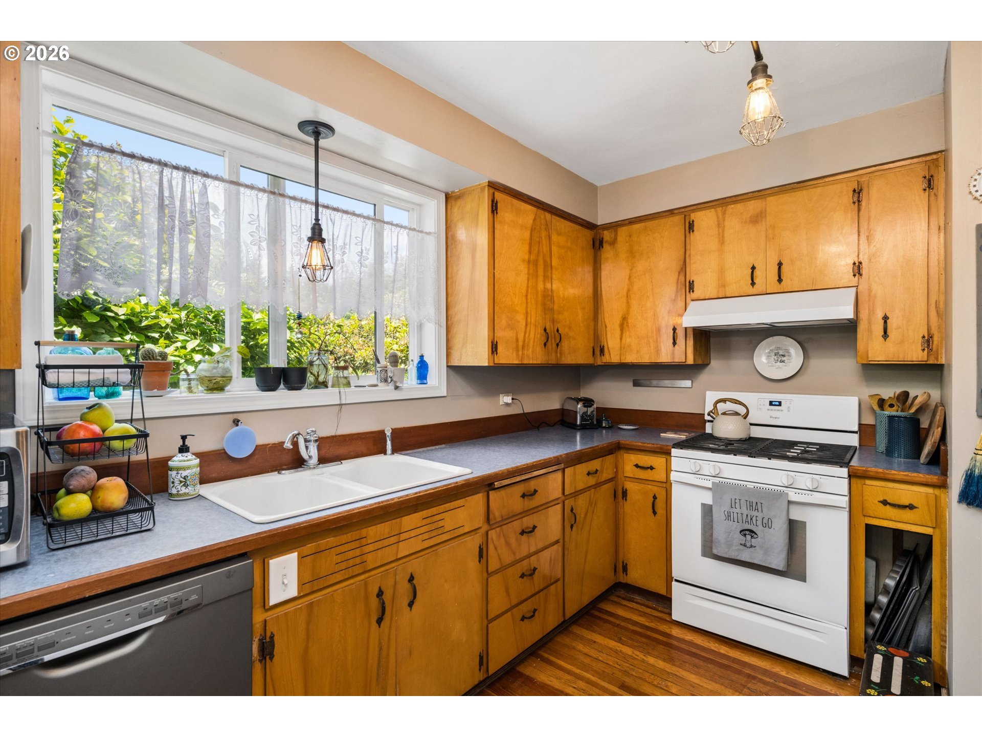 41987 HOLDEN CREEK LN