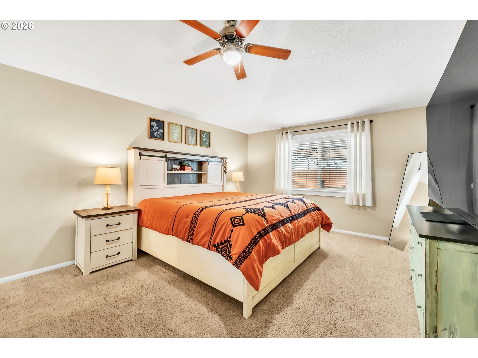 41 SANDALWOOD LOOP