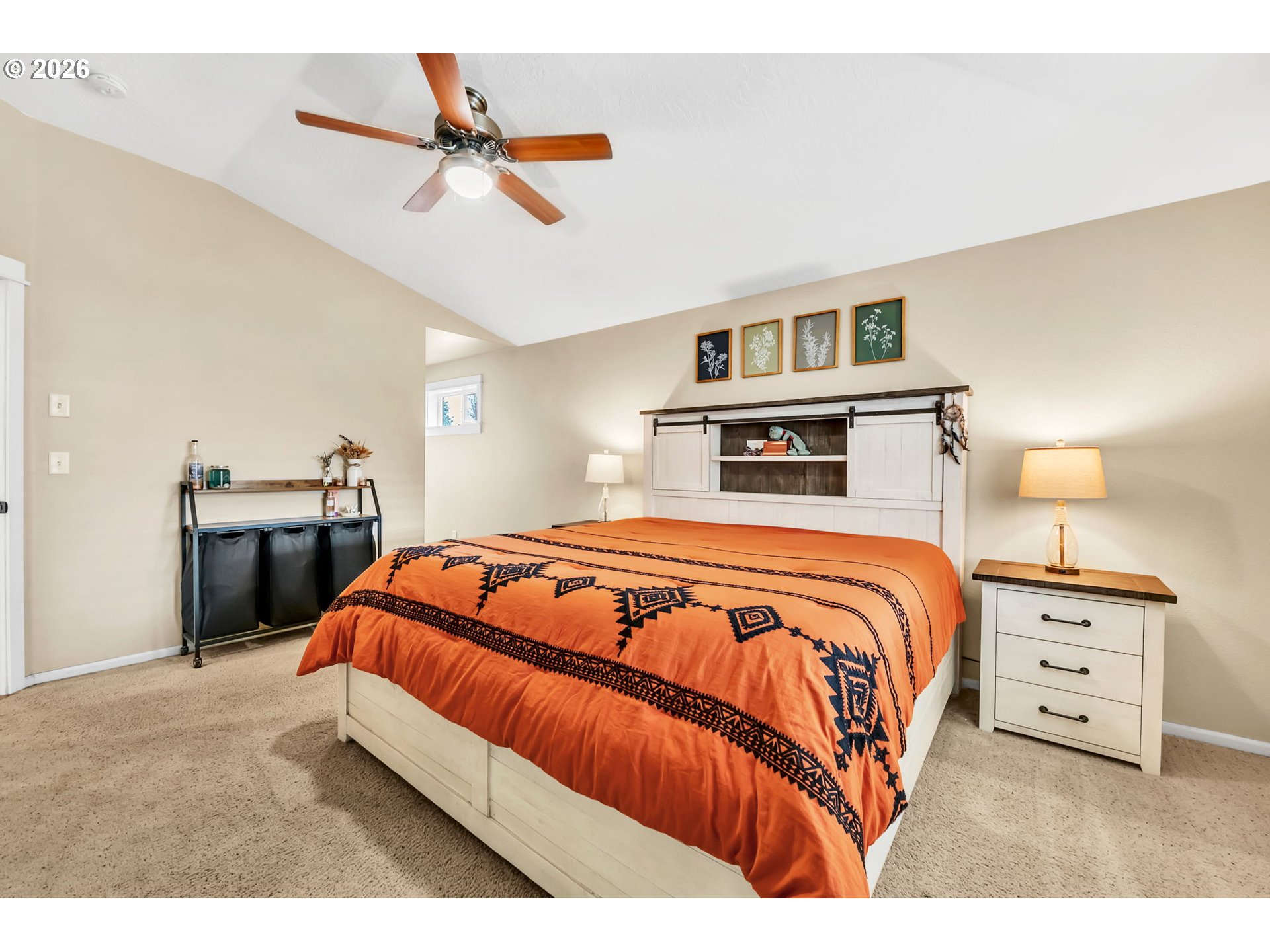 41 SANDALWOOD LOOP