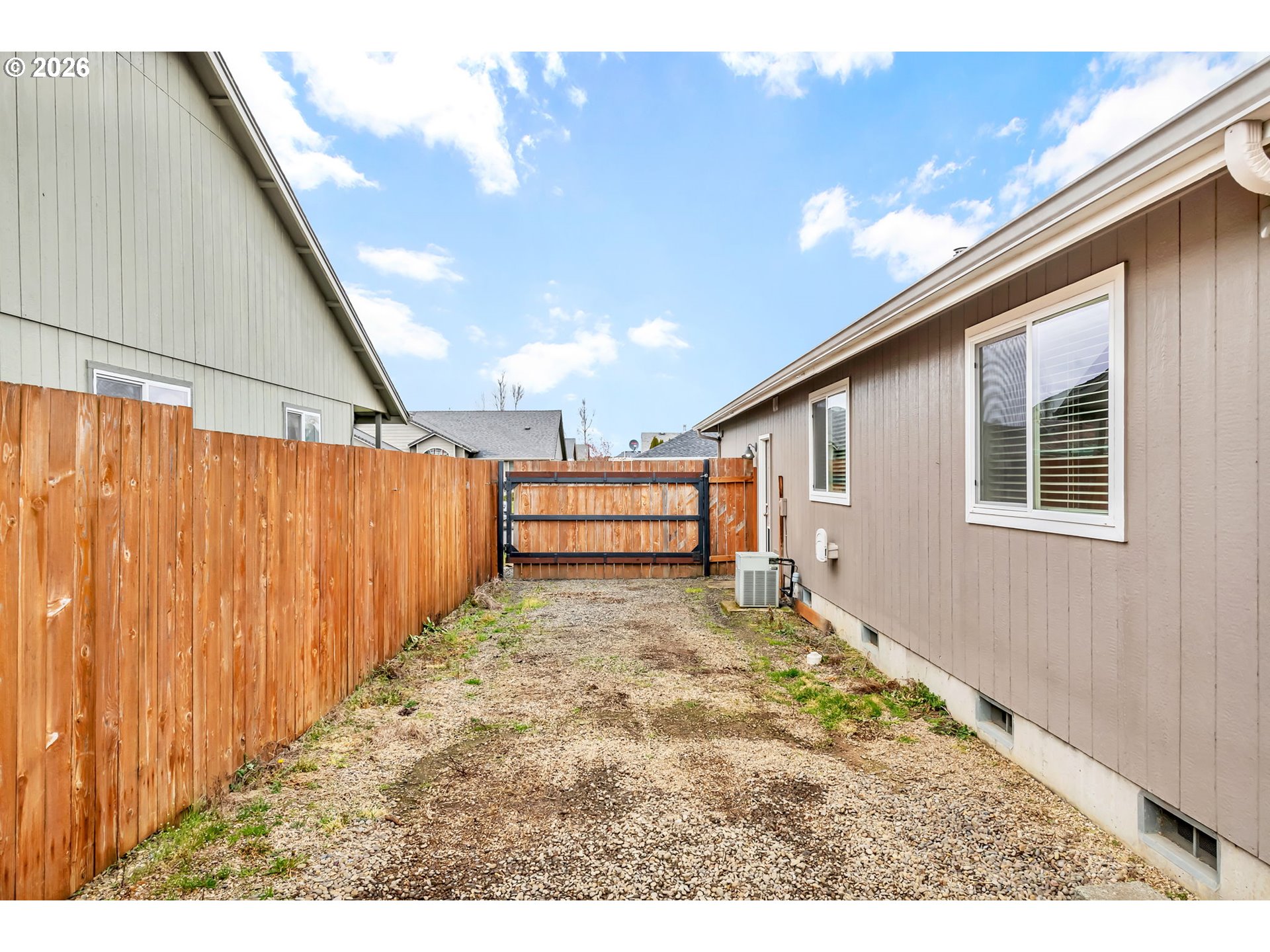 41 SANDALWOOD LOOP