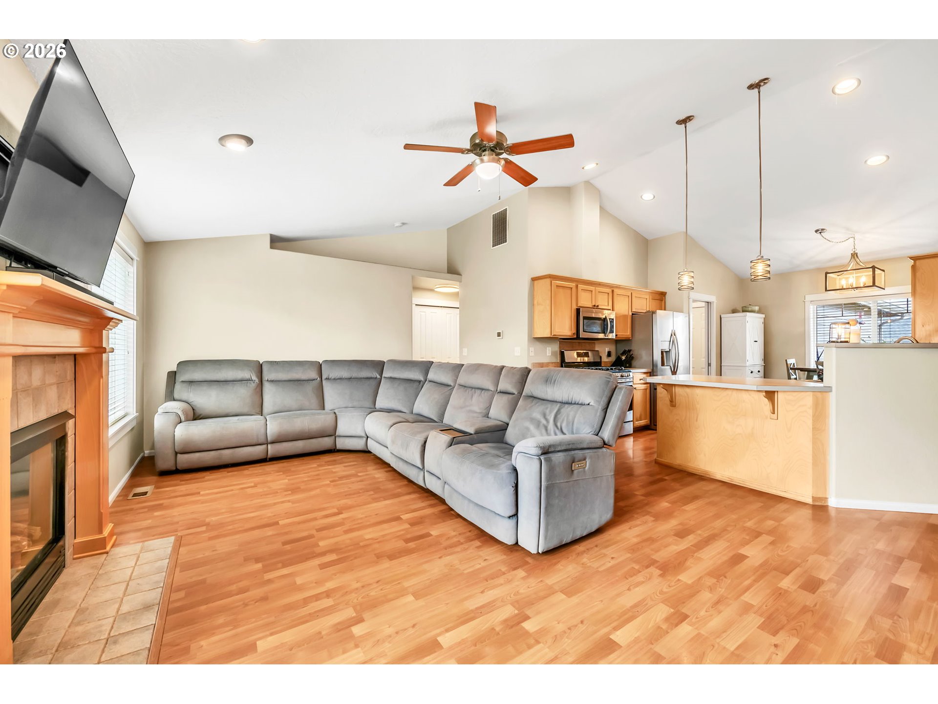 41 SANDALWOOD LOOP
