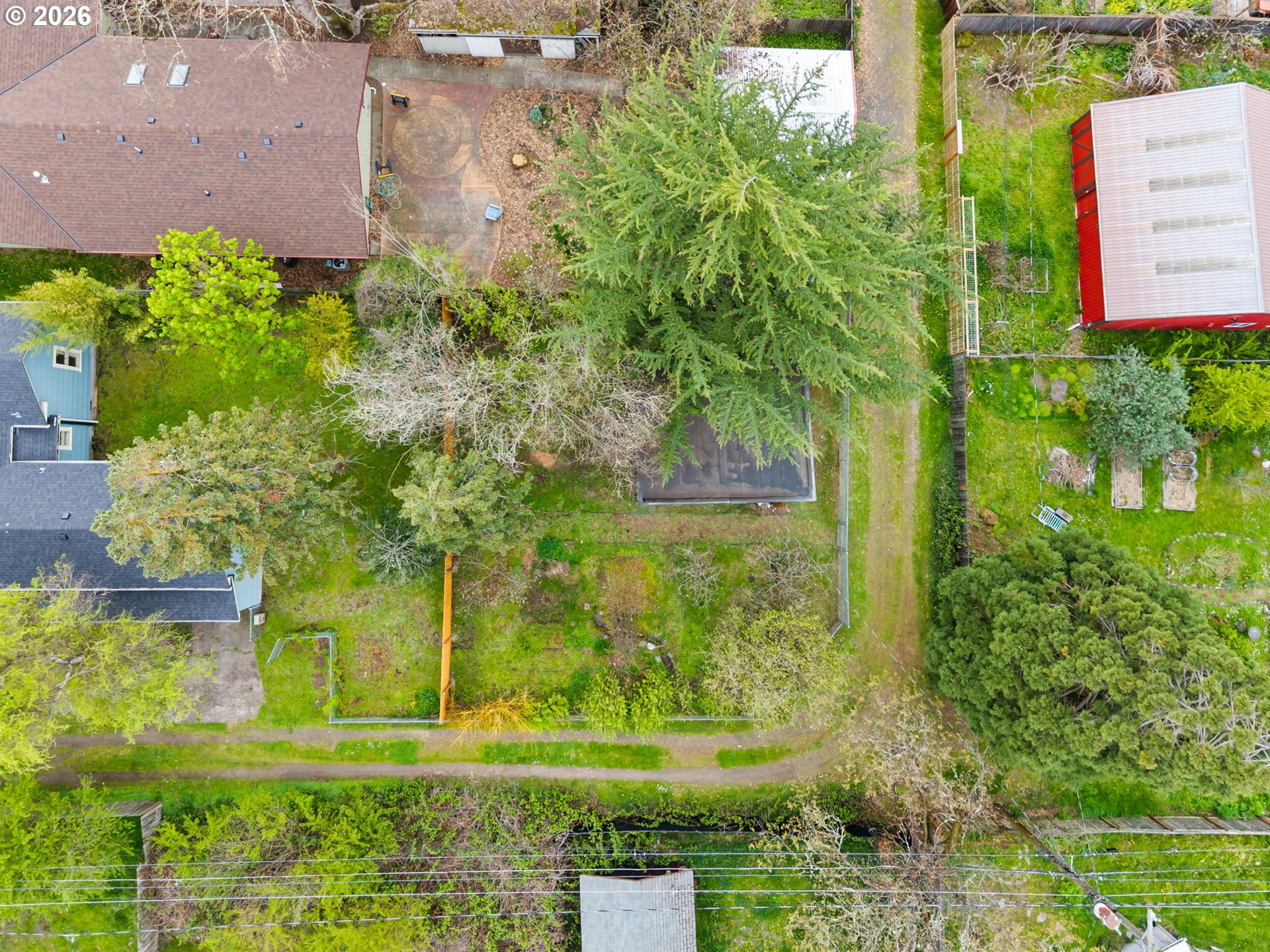 W 15th AVE Lot B