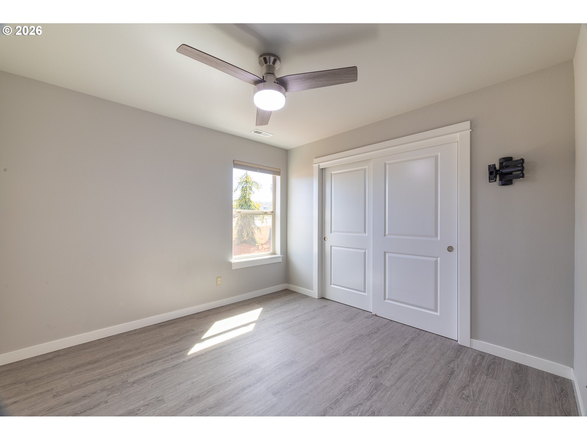 160 BRAXTON CT
