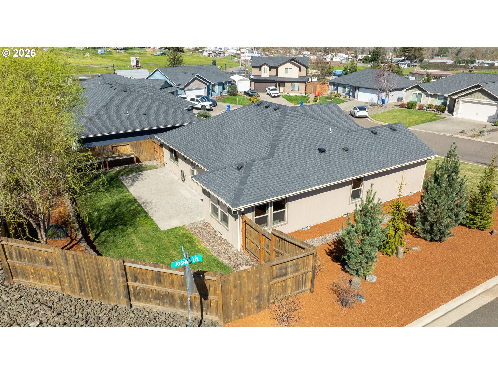 160 BRAXTON CT
