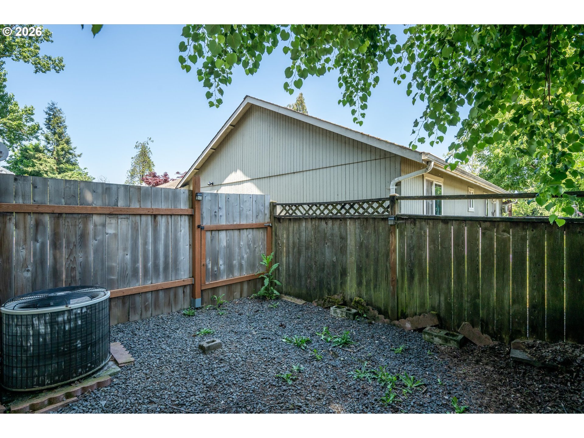 995 KINTZLEY AVE
