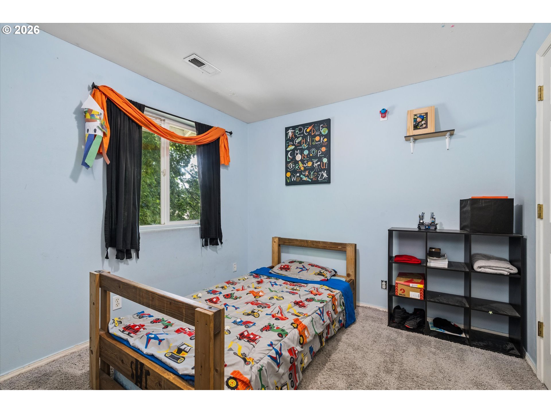 995 KINTZLEY AVE